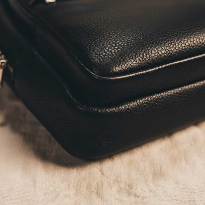 תרמיל עור של ג'ונאס