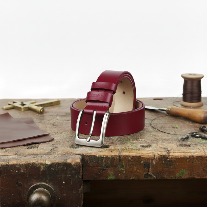 חגורת עור של נוח